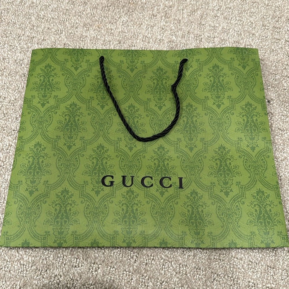 Gucci shopping bag